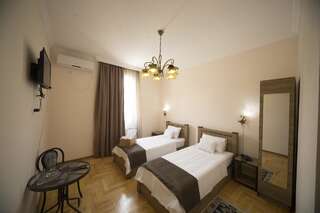Отель Log Inn Boutique Hotel Тбилиси-5